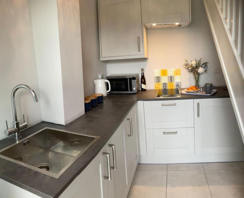 Pass The Keys Superb Space In The Idyllic Village Of Loppington Shrewsbury Eksteriør billede