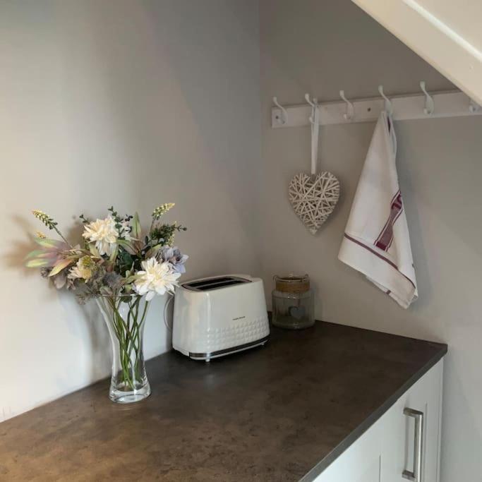 Pass The Keys Superb Space In The Idyllic Village Of Loppington Shrewsbury Eksteriør billede